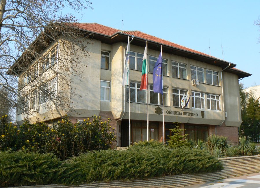 File:Vetrino-municipality-left.jpg