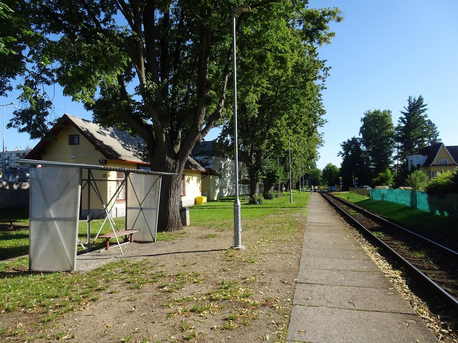File:Suchdol nad Lužnicí zastávka (4).jpg