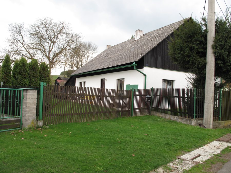 File:Nevděk (Černíkov), dům II.jpg