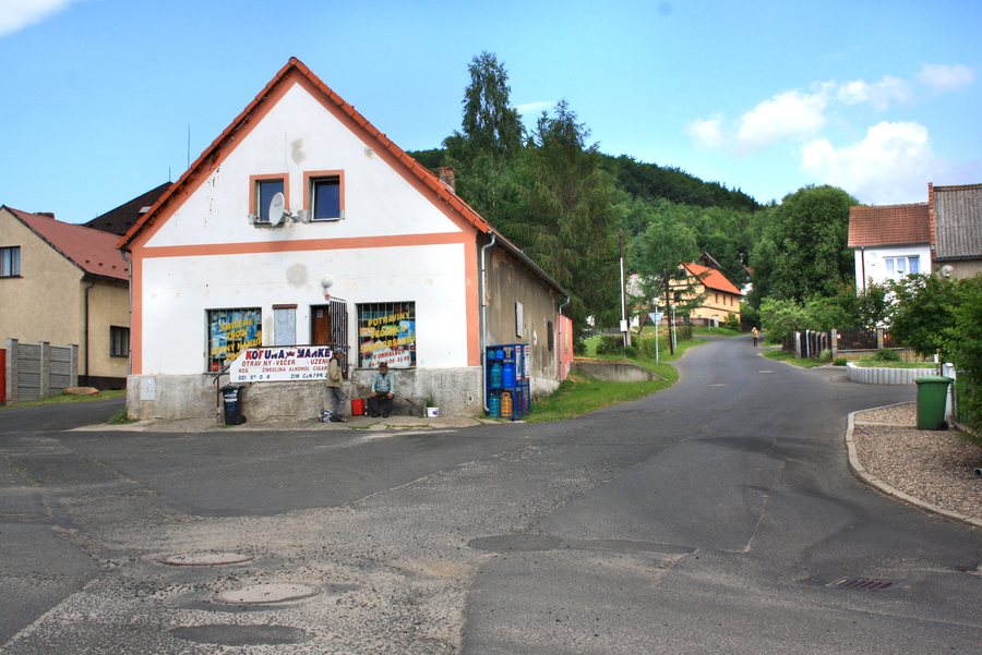 File:Vysoká Pec, Drmaly, road to Pyšná.jpg