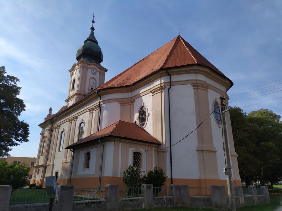File:Krakovany kostol 02.jpg