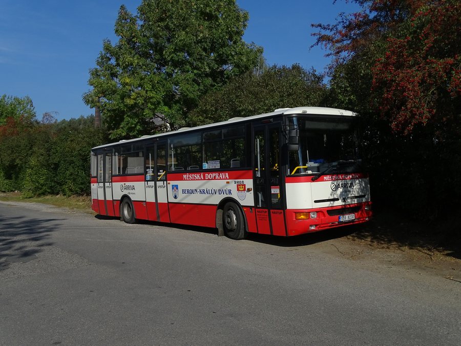 File:Nižbor, K Nádraží, autobus MHD (2015).jpg