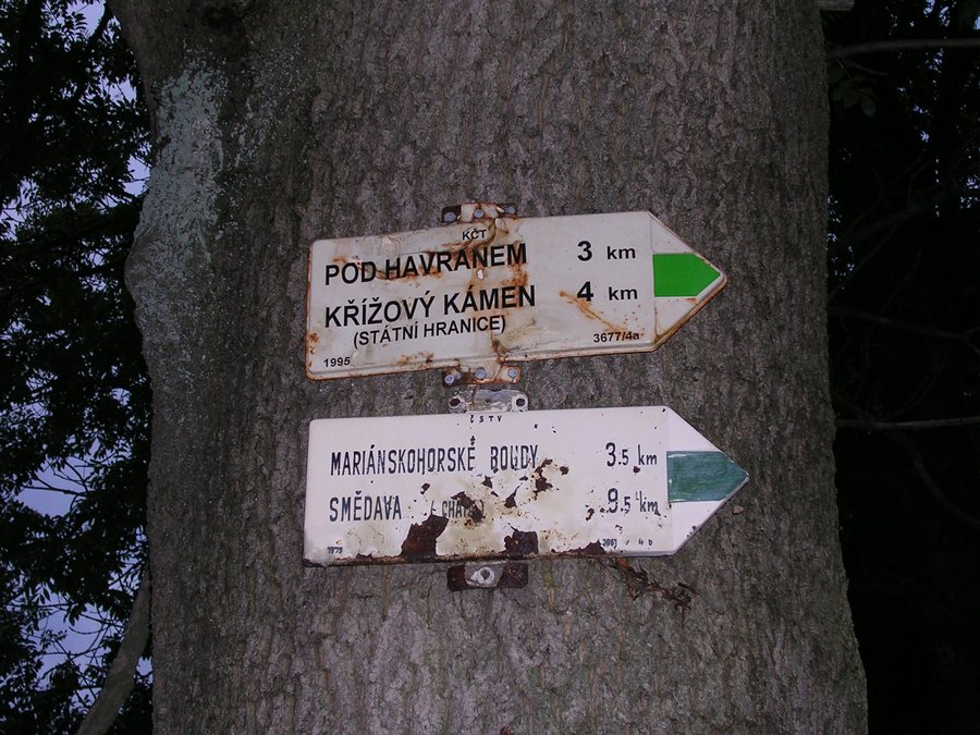File:Mariánská Hora, rozcestník.jpg