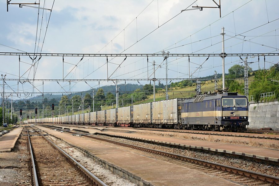 File:363 098 SK-ZSSKC Horni Lidec.jpg