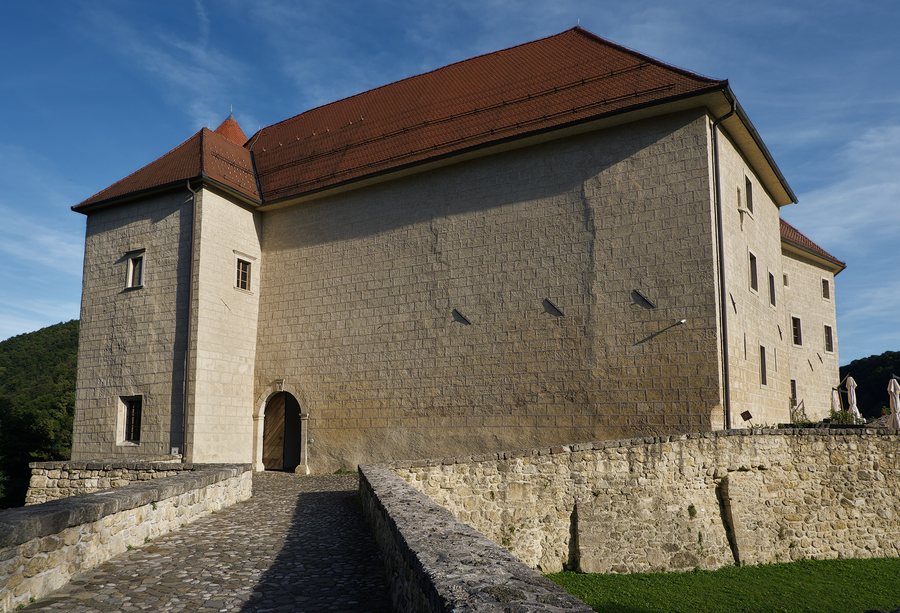 File:Grad Brestanica 025.jpg