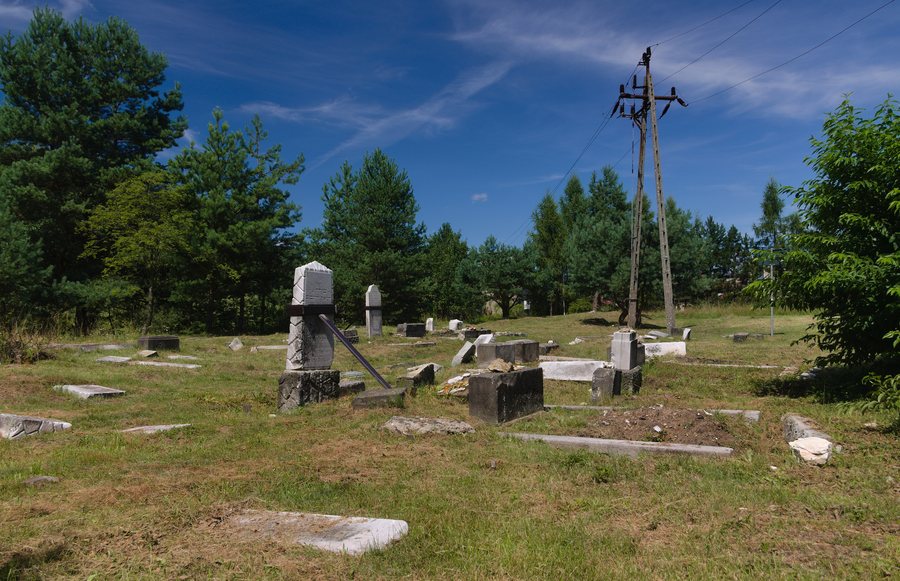 File:Miasteczko Slaskie Jewish cemetery 2021.jpg