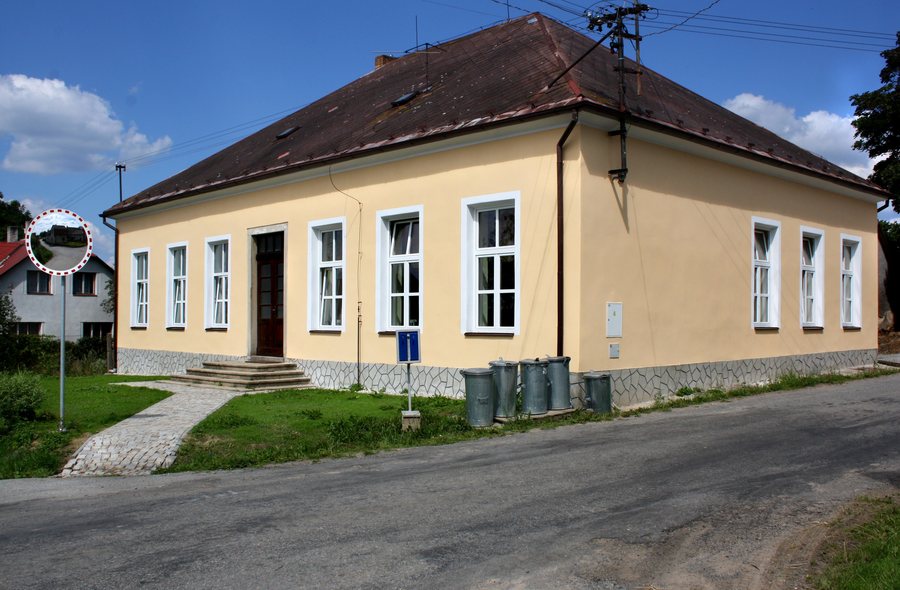 File:Proseč pod Křemešníkem, old school.jpg
