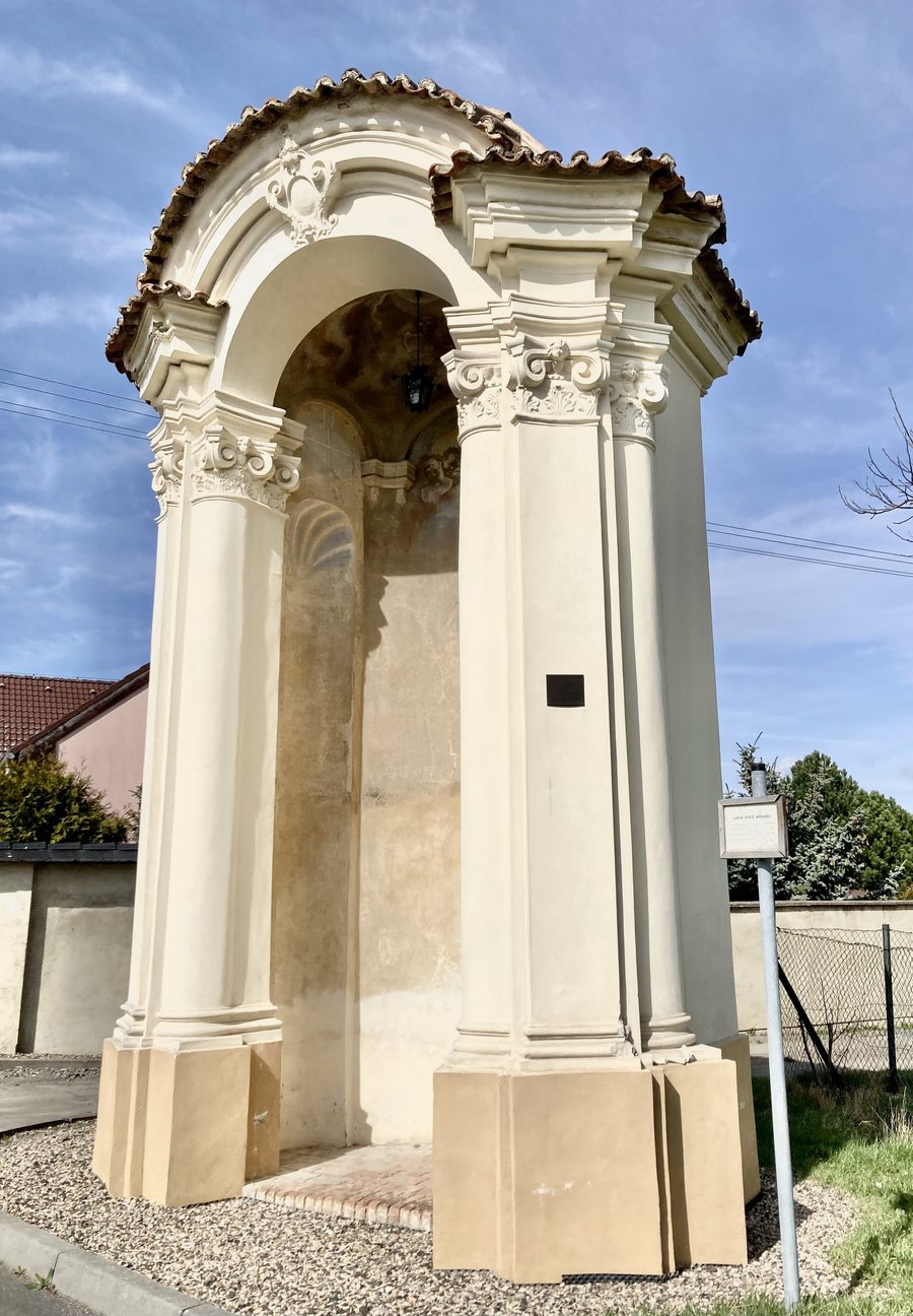 File:Kapelle Sankt Apollonia, Na Plevně, 439 02 Cítoliby, Louny District, Czechia 01.jpg