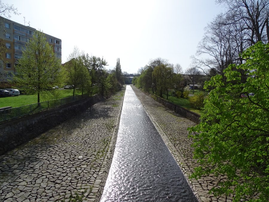 File:Rokycany, Klabava u Horákovy ulice.jpg