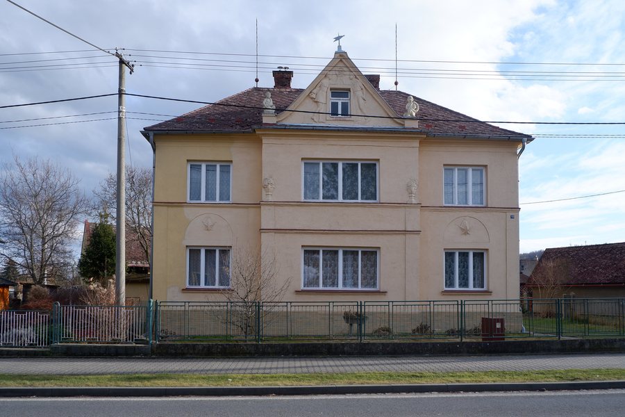File:Štítina, Hlavní 146, dům z roku 1928.jpg