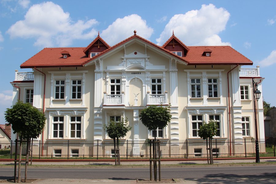 File:Ciechocinek Villa Ormuz 01.JPG