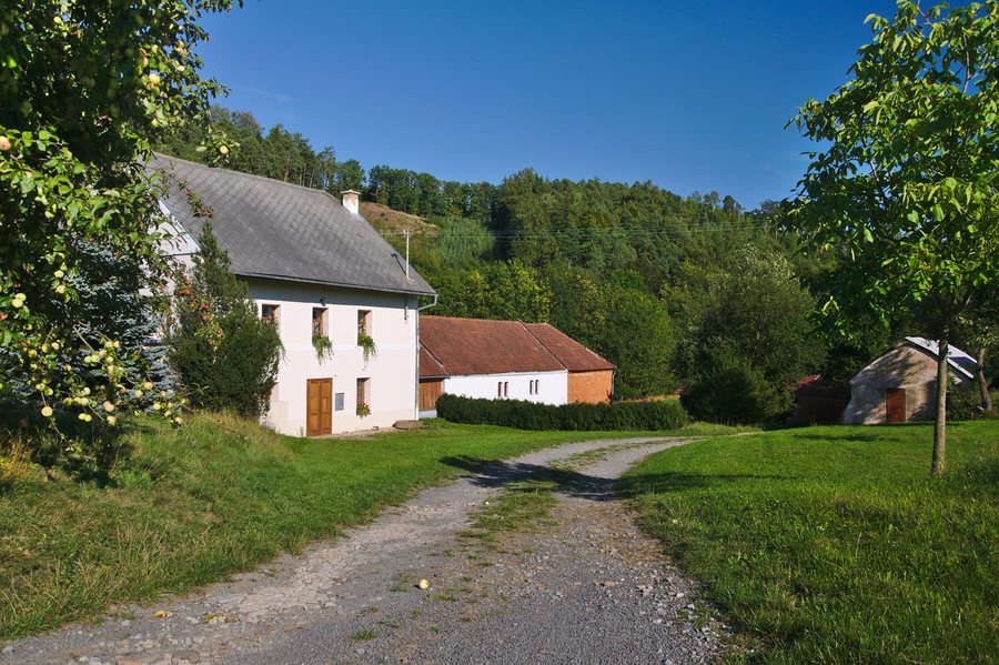 File:Mlýn Jílovec, Křemenec, Konice, okres Prostějov.jpg