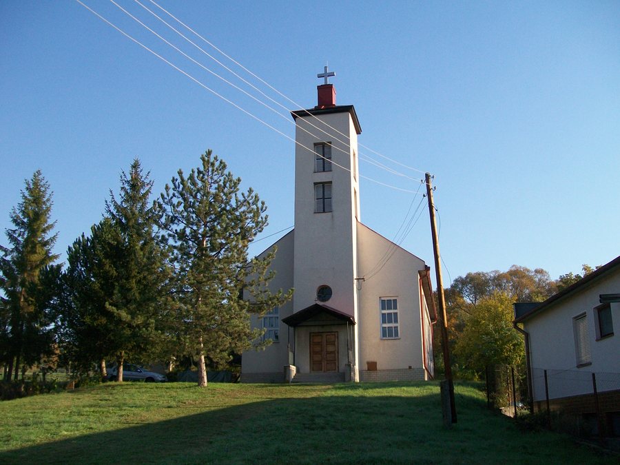 File:Evanjelický kostol - Mašková okr. Lučenec.jpg