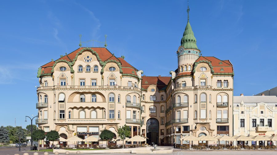 File:Black Eagle Palace, Oradea, Romania, 2020.jpg
