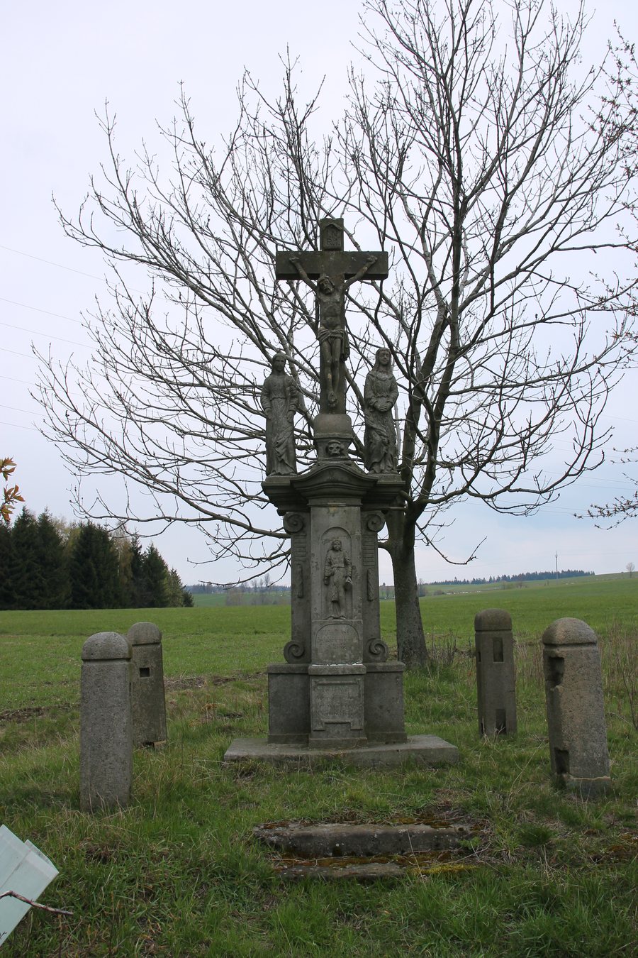 File:Suchý Důl, Vambeřická cesta, Cihlářův kříž.jpg