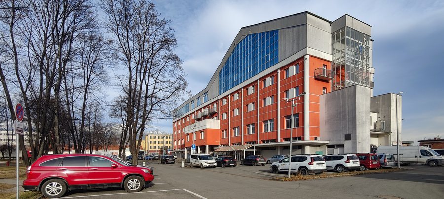 File:Hotel Spolcentrum, Svit 2025.jpg
