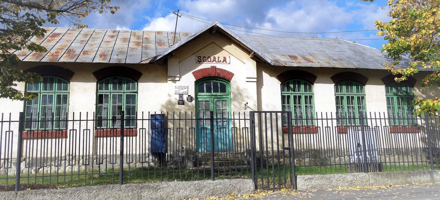 File:BACAU MOINESTI DSC03010.jpg