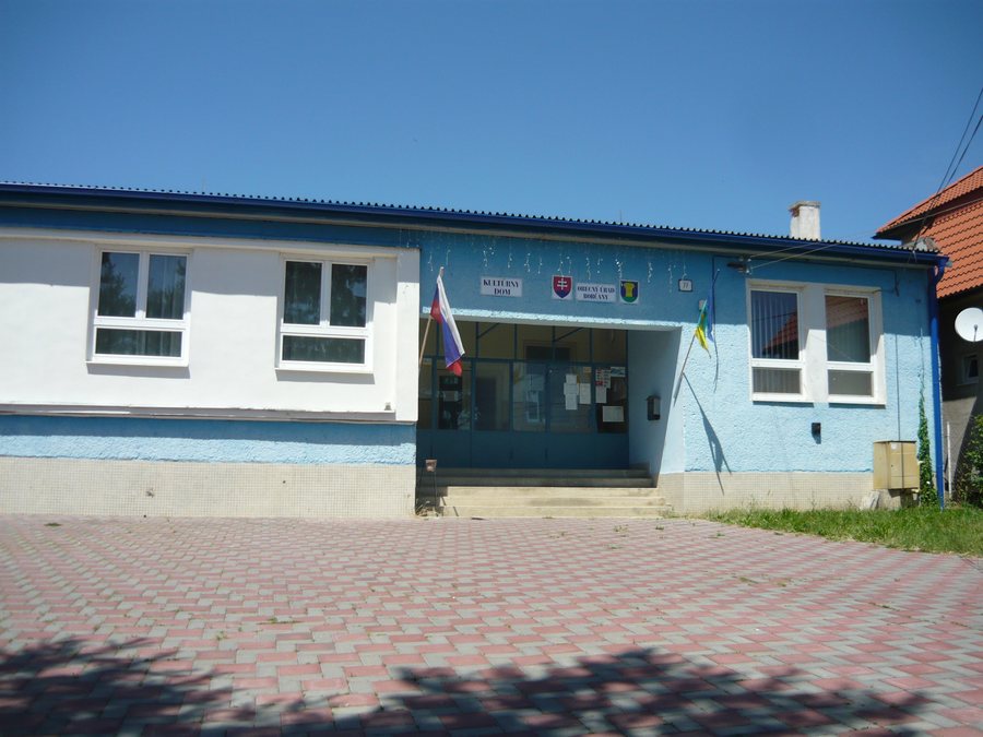 File:Borčany - obecný úrad.jpg