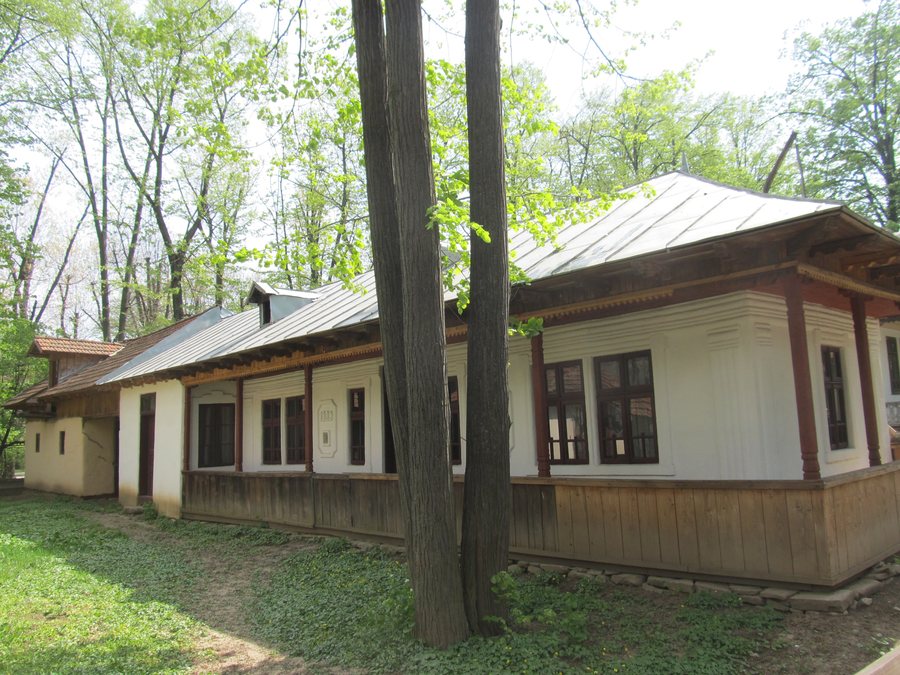 File:Gospodărie Afumați, Ilfov (Muzeul Satului).01.jpg