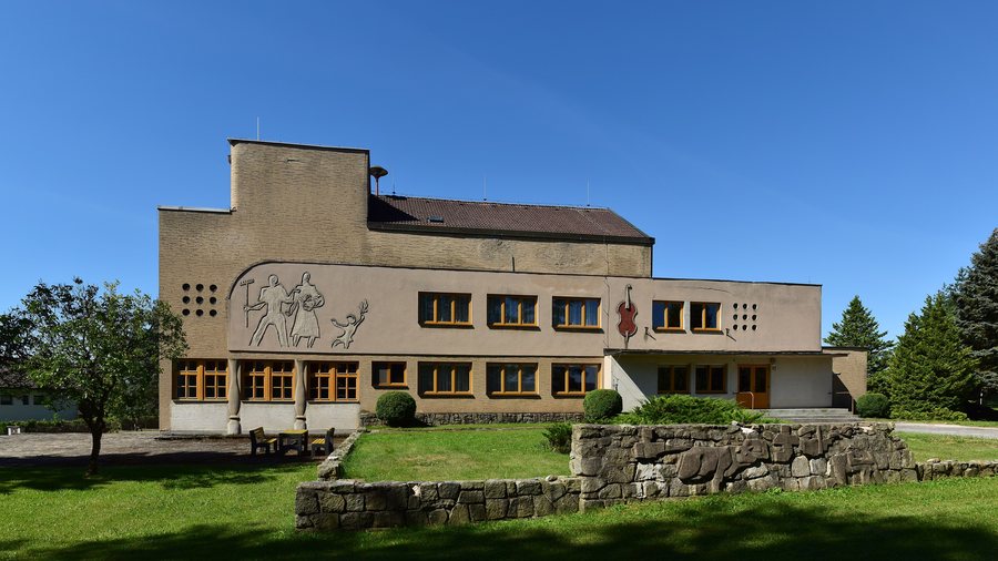 File:Mnich 2020-07-31 Obecní úřad.jpg