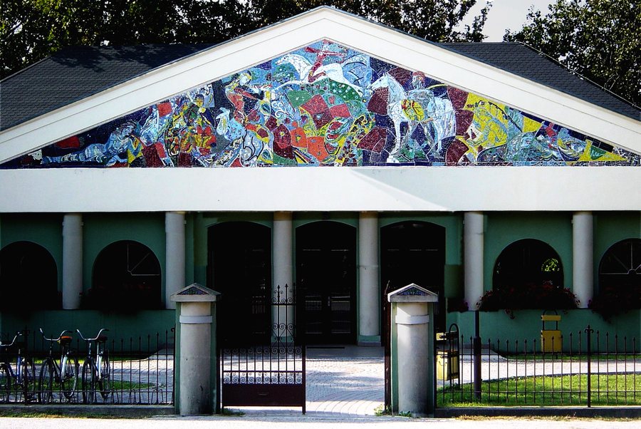 File:Monumental Mosaik from Artist Peter Mester - Velky Kyr, Slovakia, www.artgallerypegas.eu - panoramio.jpg