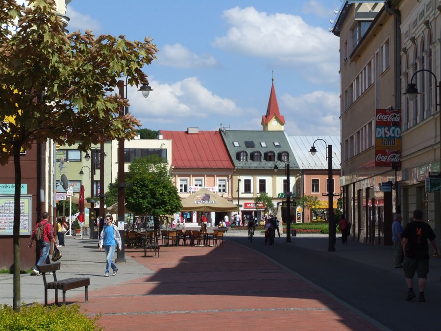 File:Liptovský Mikuláš - pedestrian zone.JPG