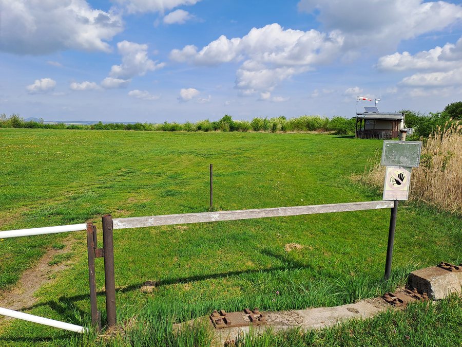 File:Zlončice, modelářské letiště 2024-04-13 01.jpg