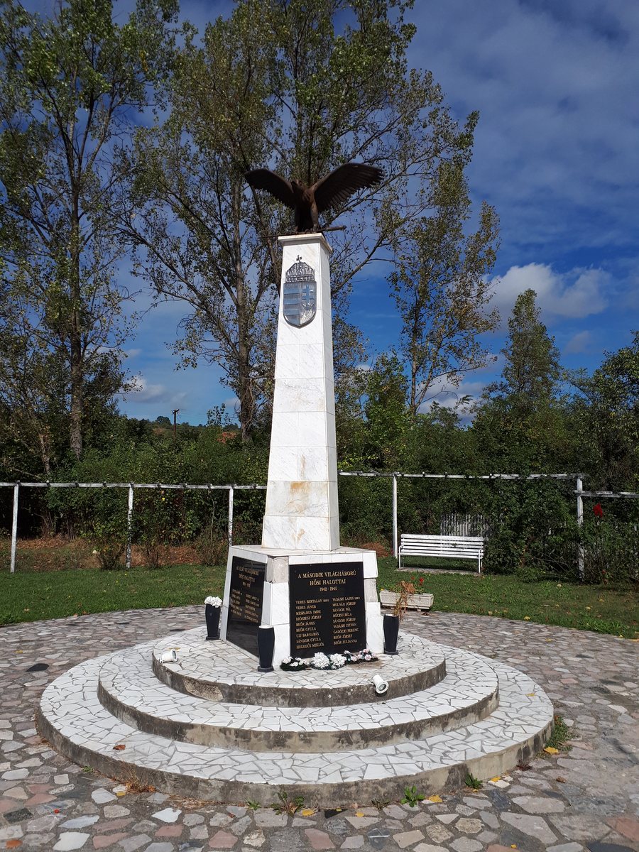 File:Damaki világháborús emlékmű.jpg