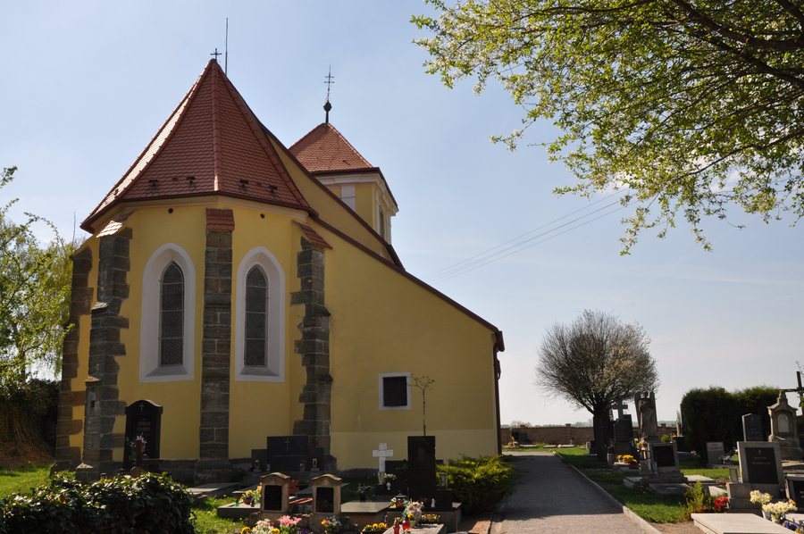 File:Honbice-kostel2011a.jpg