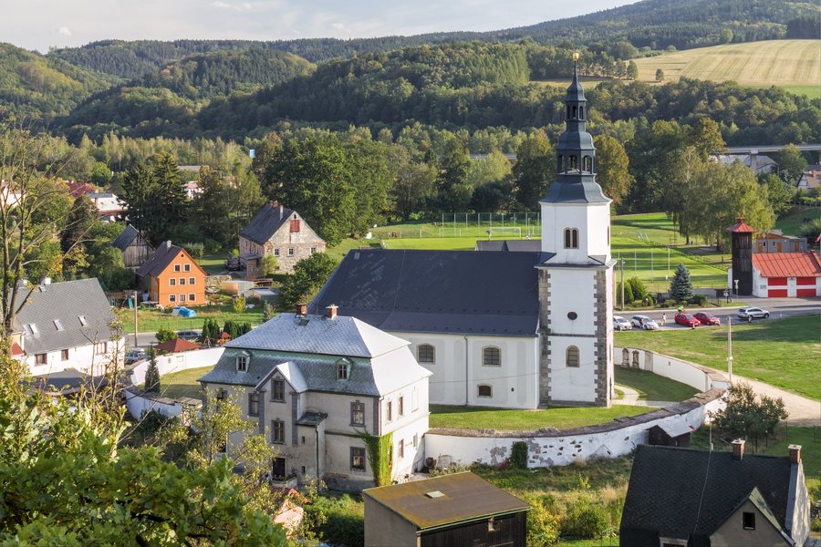 File:Bílý Kostel nad Nisou 2018-09 03.jpg