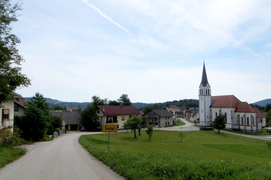 File:Smihel pri Zuzemberku Slovenia 3.jpg