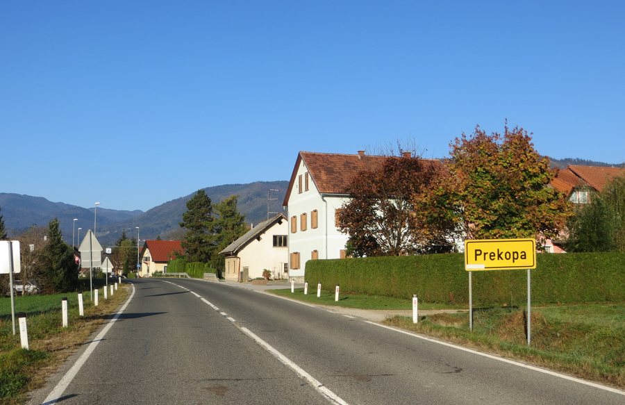 File:Prekopa Vransko Slovenia.jpg