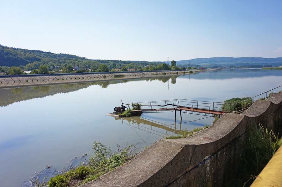 File:Olt river 2.jpg