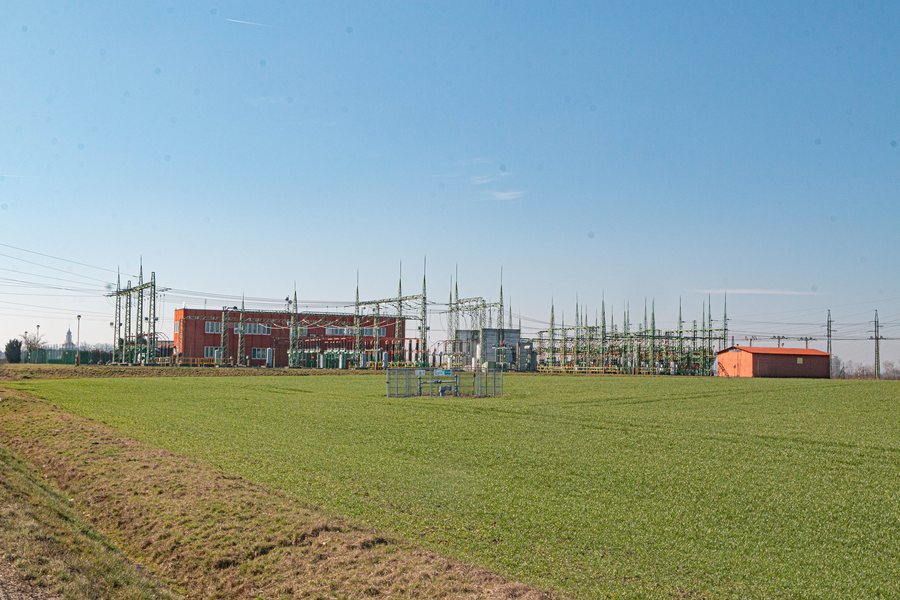 File:Rozvodna Nový Bydžov.jpg