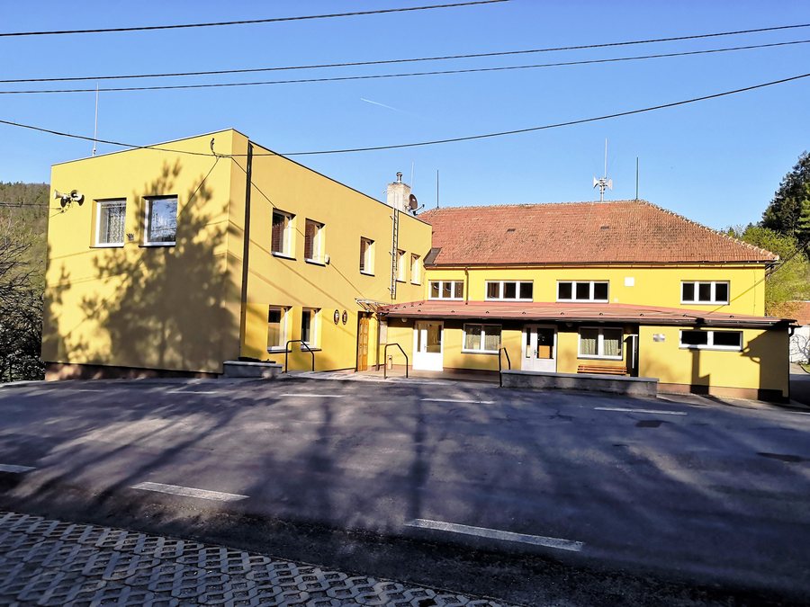 File:Ujčov, OÚ.jpg