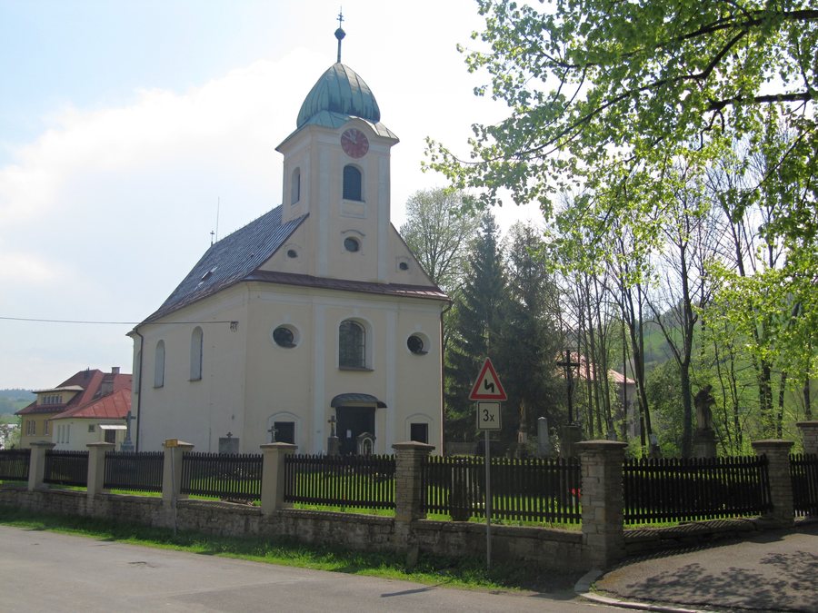 File:Liptál, kostel.jpg