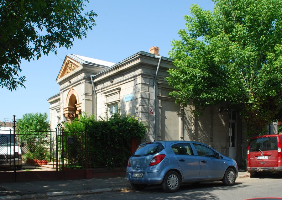 File:RO CL Calarasi evangelical church.jpg