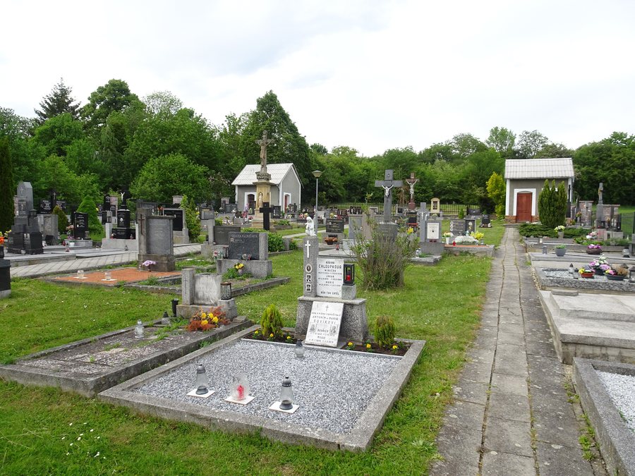 File:Víceměřice, hřbitov (1).jpg