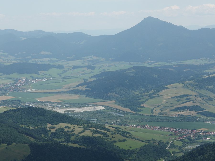 File:Párnica a Veličná - panoramio.jpg