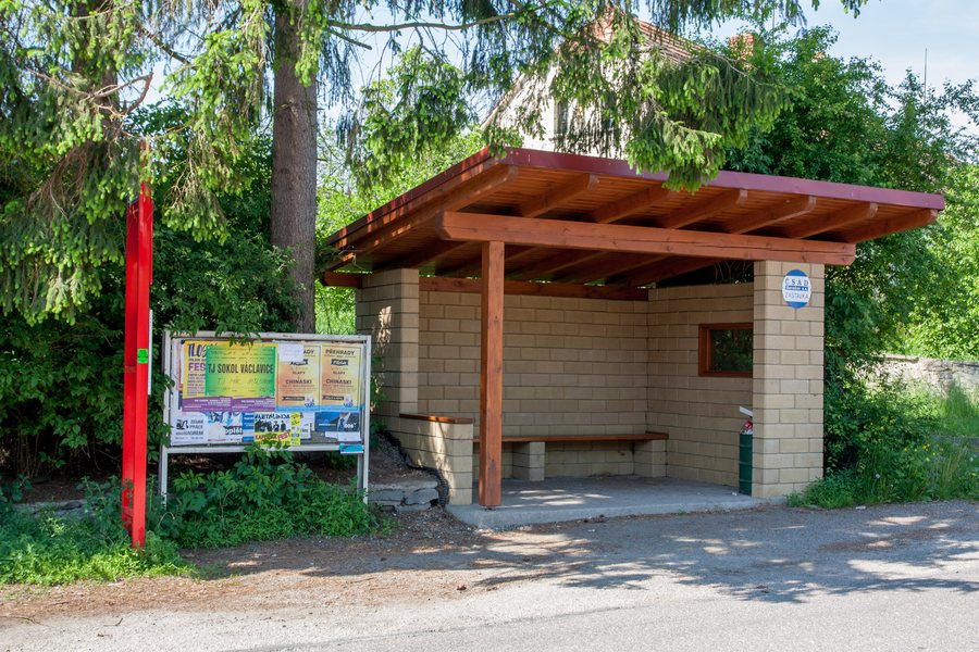 File:Václavice, zastávka (2019).jpg