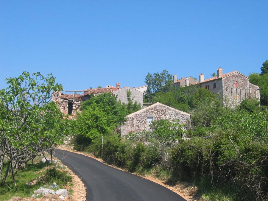 File:Filozici-Cres.jpg