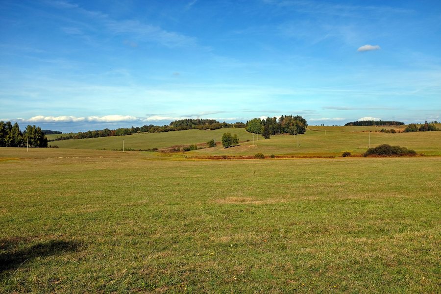 File:Poutnov pastviny nad vesnicí (1).jpg