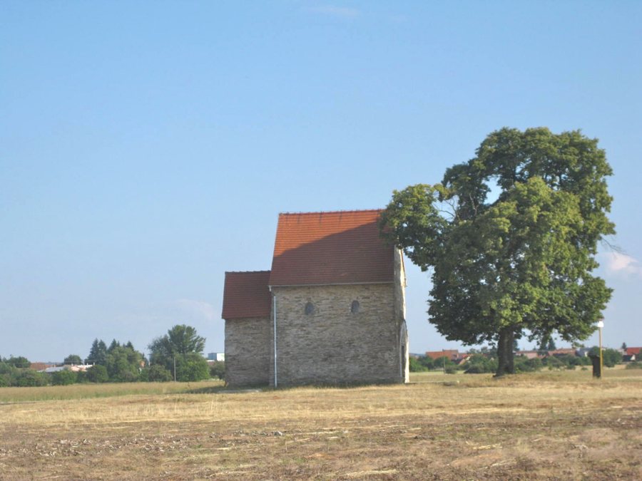 File:Church of St Margaret of Antioch, Kopčany 01.JPG