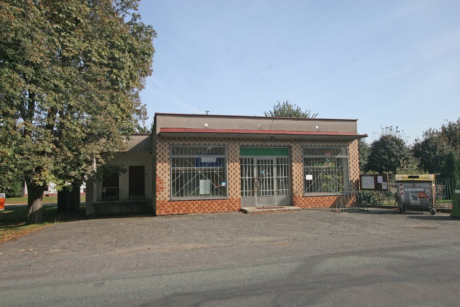 File:Litošice bývalá prodejna.JPG