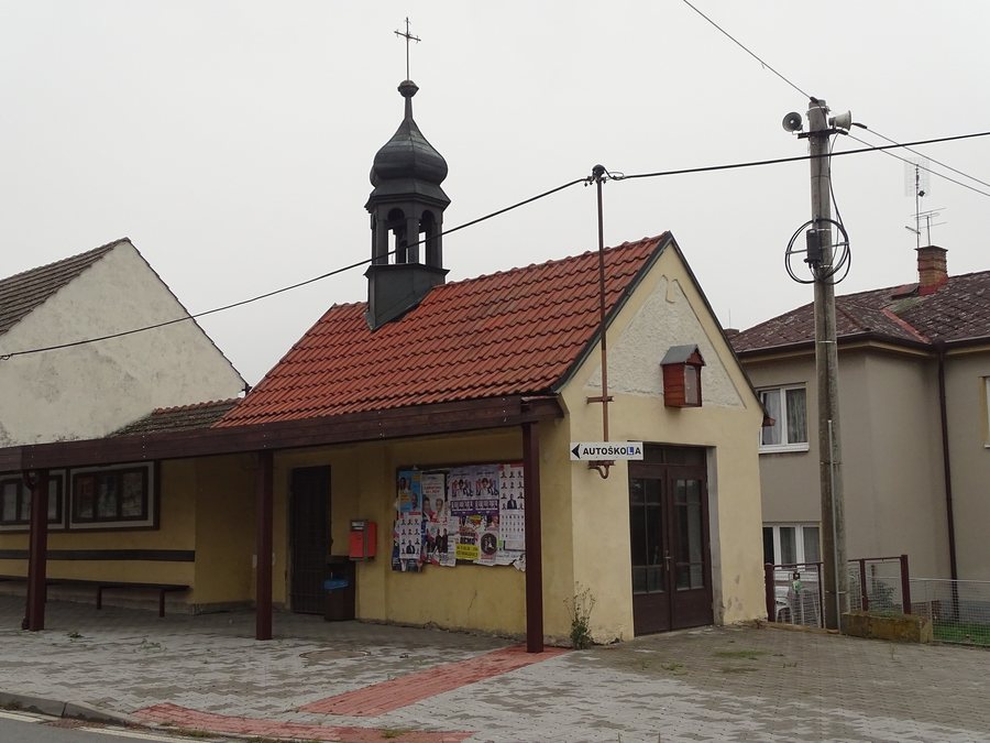 File:Loza, hasičská zbrojnice, pohled od západu, 2.jpg