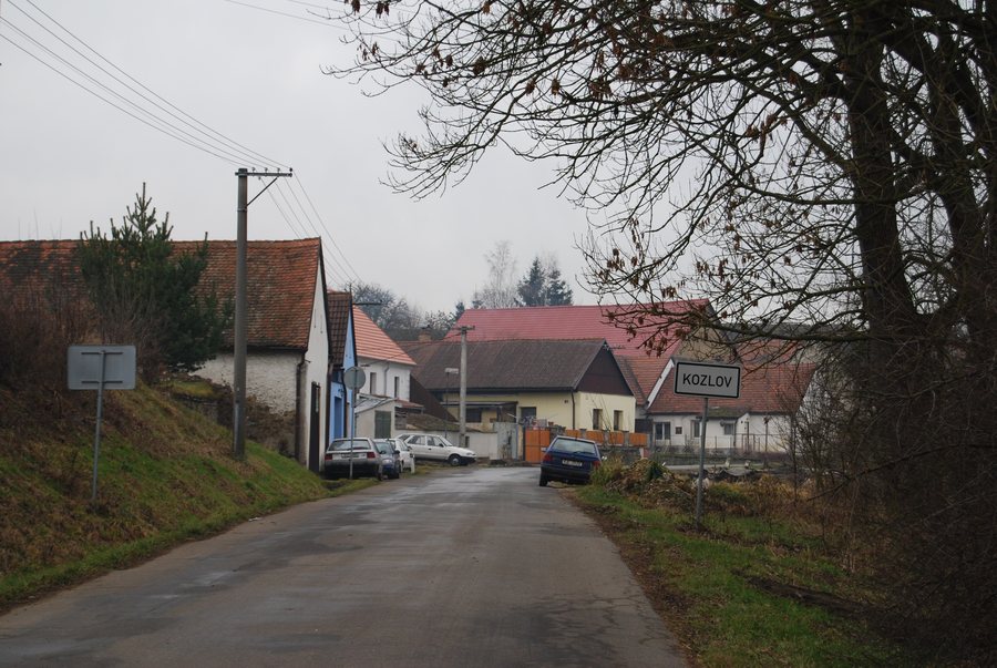 File:Kozlov (Střelské Hoštice) (01).jpg