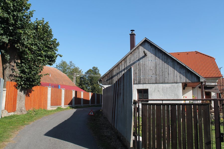 File:Horní Libochová, Dolní Hlíny (2019-09-22; 03).jpg