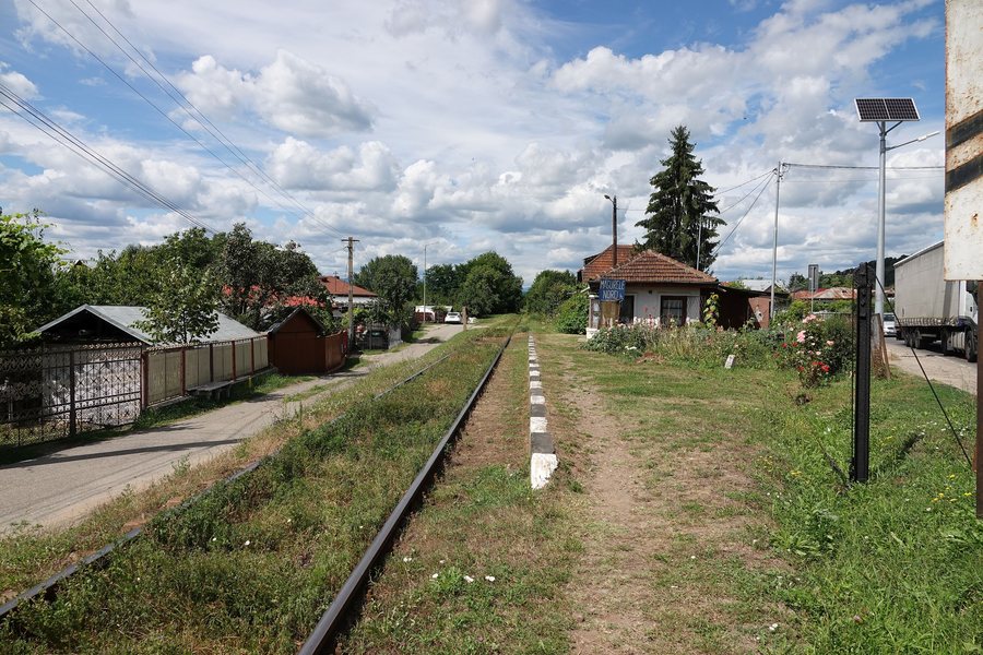 File:Măgurele Nord train station.01.jpg