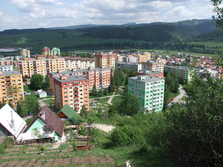 File:Medvedzie - Tvrdošín - Slovensko - 26. mája 2012 - 01.jpg