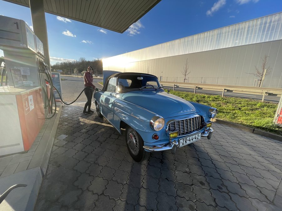 File:Škoda Felícia veterán Čebín 1.jpg